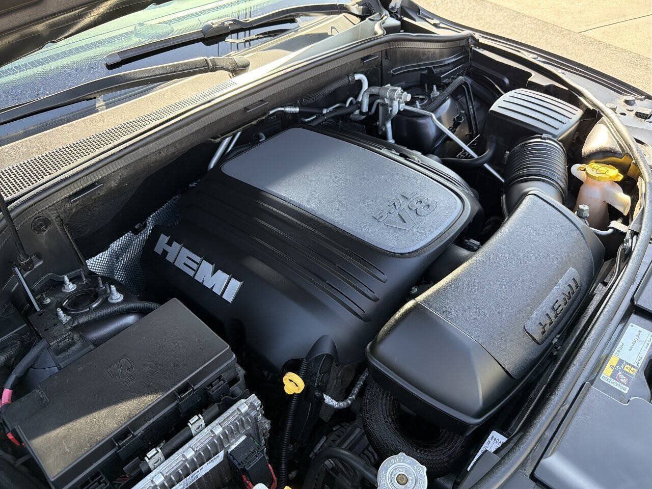 Used 2017 Dodge Durango R/T AWD/4WD image 15