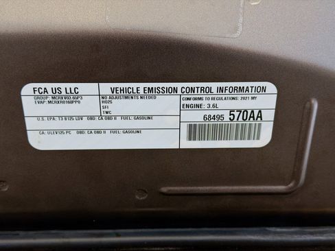 Used 2021 Dodge Challenger SXT image 18