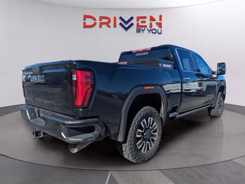 Used 2024 GMC Sierra 2500 Denali Ultimate image 5