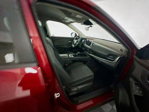 Used 2023 Nissan Rogue SV image 29