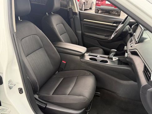 Certified 2022 Nissan Altima 2.5 SV FWD image 19