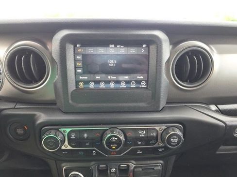 Used 2023 Jeep Wrangler Unlimited w/ Cold Weather Group AWD/4WD image 20