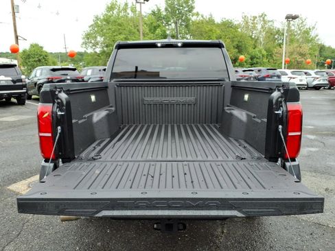 Certified 2025 Toyota Tacoma SR5 AWD/4WD image 7