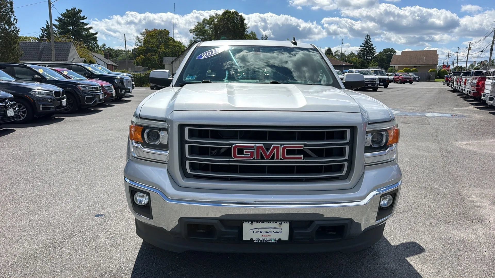 Used 2015 GMC Sierra 1500 SLE w/ SLE Value Package AWD/4WD image 2
