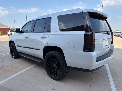 Used 2018 Cadillac Escalade Luxury AWD/4WD image 5