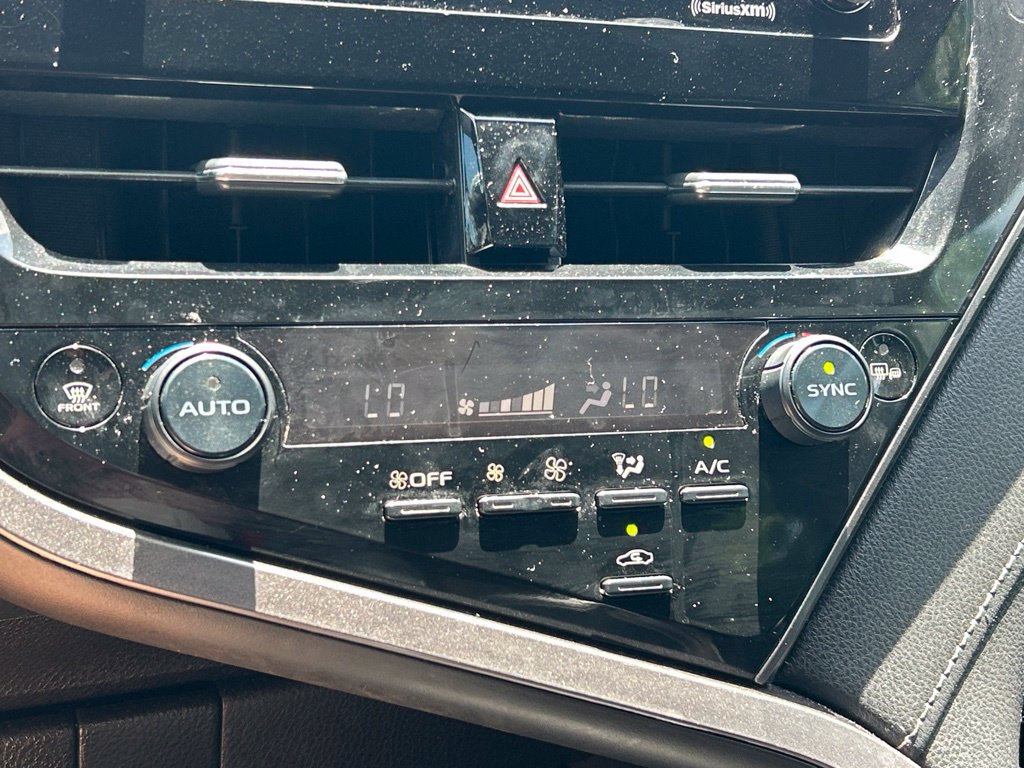 Used 2022 Toyota Camry SE FWD image 32