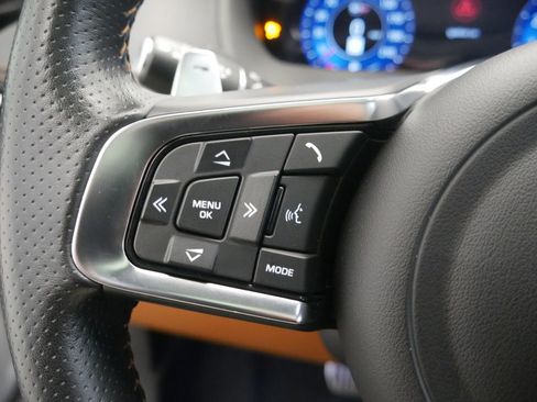 Used 2019 Jaguar F-PACE SVR image 43