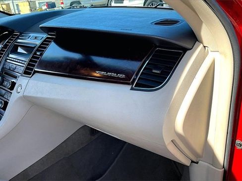 Used 2010 Ford Taurus Limited image 23
