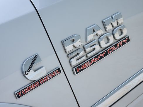 Used 2018 RAM 2500 Laramie w/ Off Road Package AWD/4WD image 11
