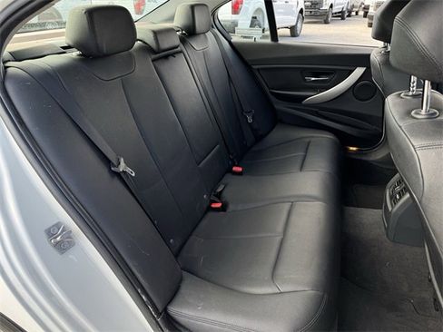 Used 2014 BMW 320i xDrive Sedan image 27