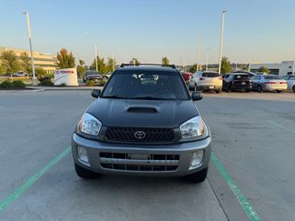 Used 2003 Toyota RAV4 4WD video 1