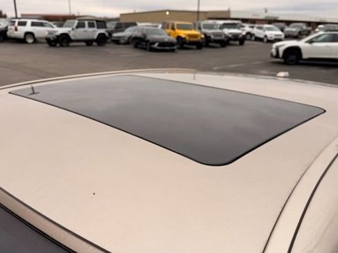 Used 2000 Mercedes-Benz E 320 Sedan image 15