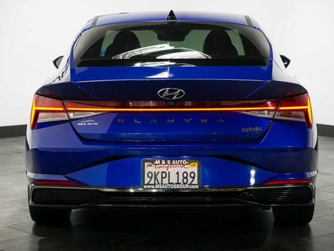 Used 2023 Hyundai Elantra Limited FWD image 4