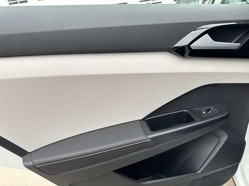 New 2026 Volkswagen Taos S FWD image 9