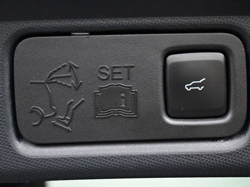 Used 2022 Ford Mustang Mach-E Premium image 15