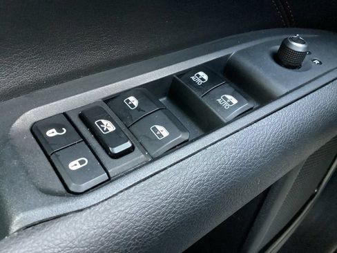 Used 2024 Jeep Compass Trailhawk AWD/4WD image 19