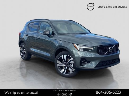 New 2026 Volvo XC40 B4 Plus w/ Climate Package image 1
