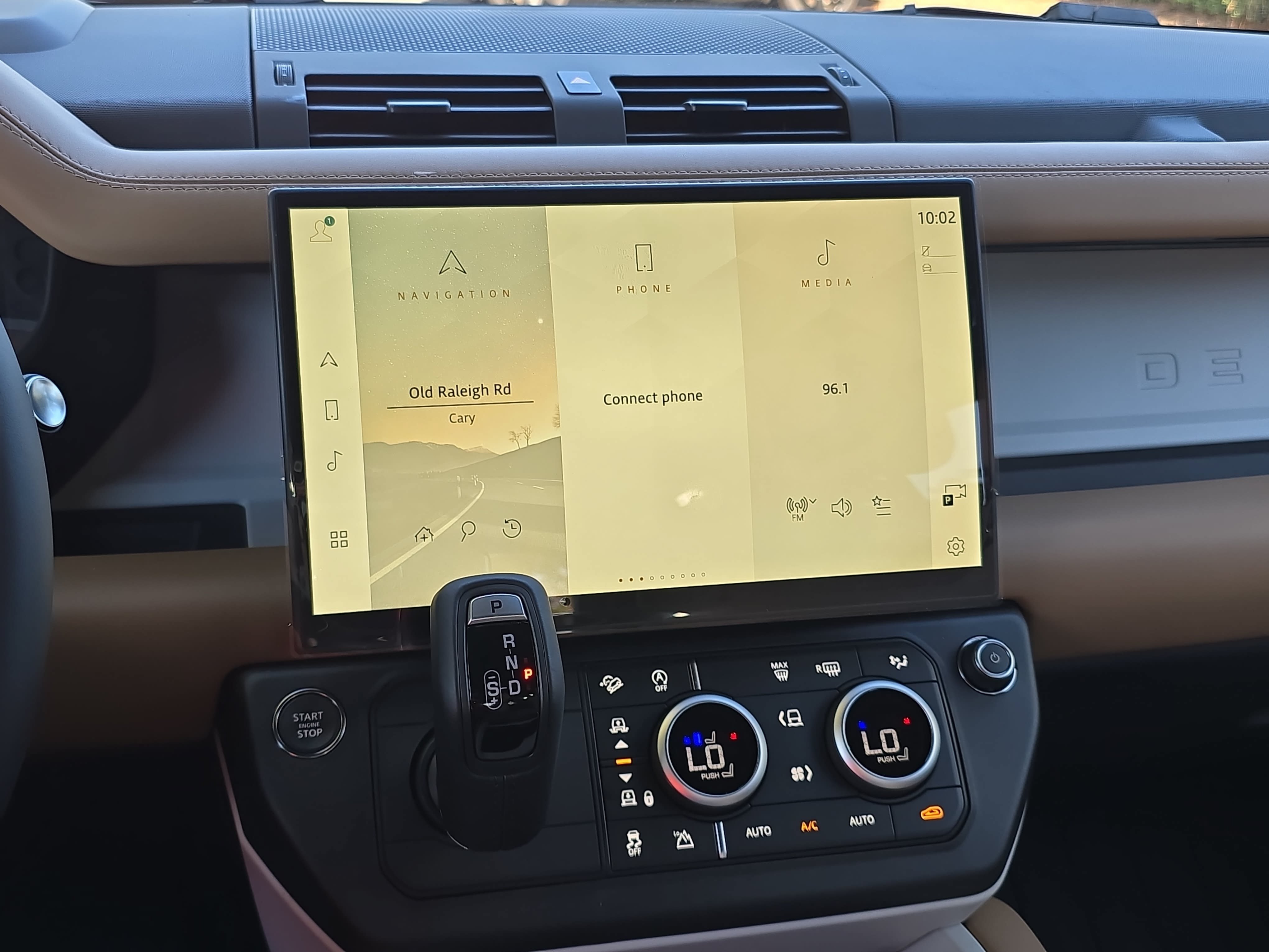 New 2026 Land Rover Defender 110 X-Dynamic SE AWD/4WD image 19