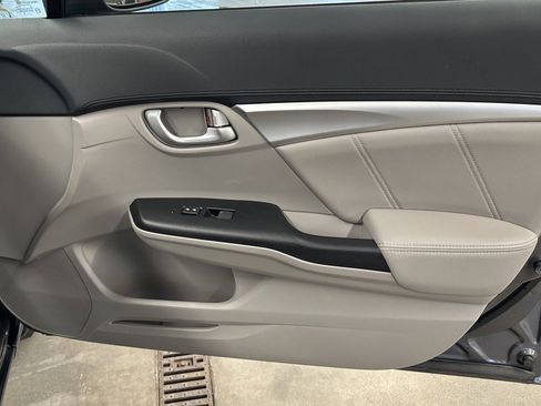 Used 2013 Honda Civic EX-L image 18