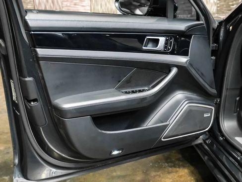 Used 2018 Porsche Panamera 4S AWD/4WD image 41