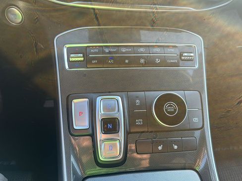 Used 2021 Hyundai Santa Fe SEL w/ Convenience Package image 15