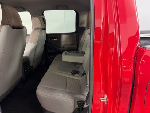 Used 2024 Nissan Frontier SV w/ SV Convenience Package image 26