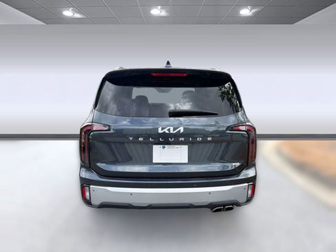 Used 2024 Kia Telluride EX AWD/4WD image 10
