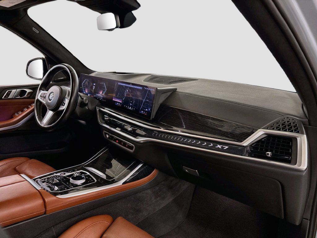 Used 2024 BMW X7 xDrive40i w/ Executive Package AWD/4WD image 14