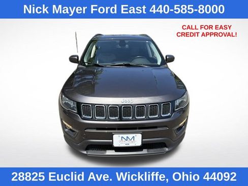 Used 2020 Jeep Compass Latitude AWD/4WD image 2