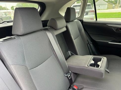 Used 2023 Toyota RAV4 LE AWD/4WD image 11