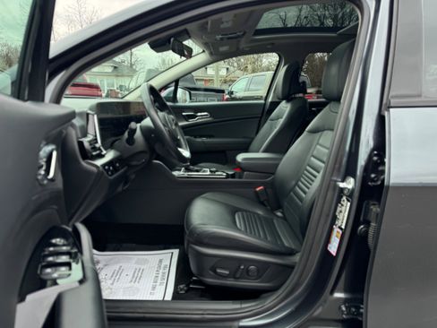 Used 2023 Kia Sportage SX image 10