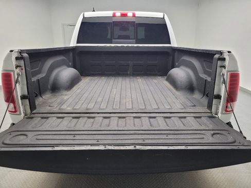 Used 2016 RAM 1500 Laramie w/ Convenience Group AWD/4WD image 29