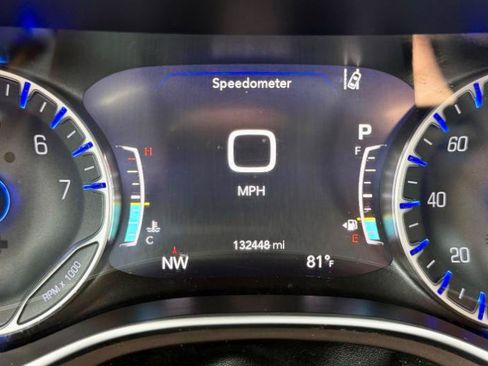 Used 2017 Chrysler Pacifica Touring-L Plus w/ Advanced Safetytec Group FWD image 20