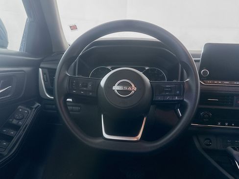 Used 2024 Nissan Rogue SV AWD/4WD image 18