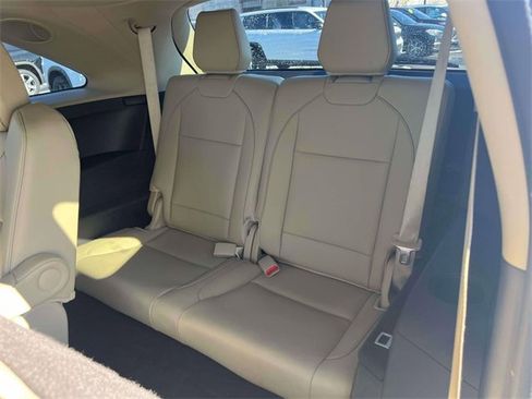 Used 2019 Acura MDX w/ Technology & Entertainment image 16