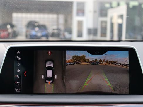 Used 2019 BMW 750i xDrive w/ Luxury Rear Seating Package image 34