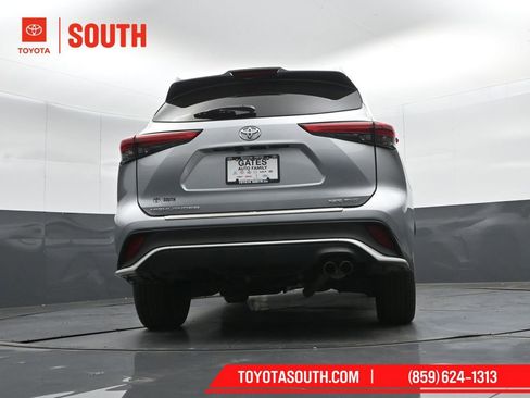 Used 2023 Toyota Highlander XSE image 40