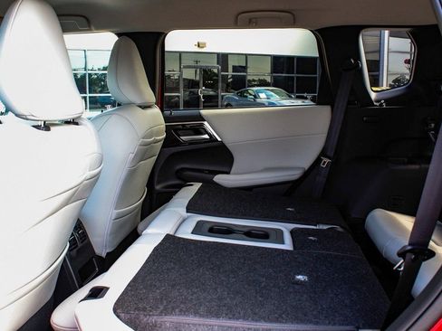 New 2025 Mitsubishi Outlander SE AWD/4WD image 35