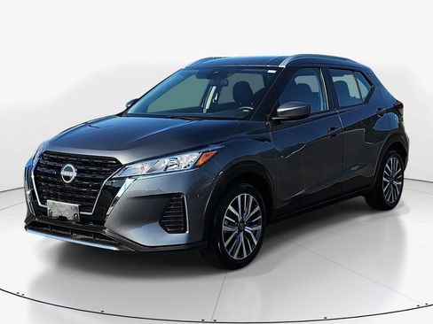 Used 2024 Nissan Kicks SV FWD image 11