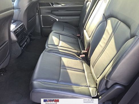 Used 2022 Jeep Wagoneer Series II image 9