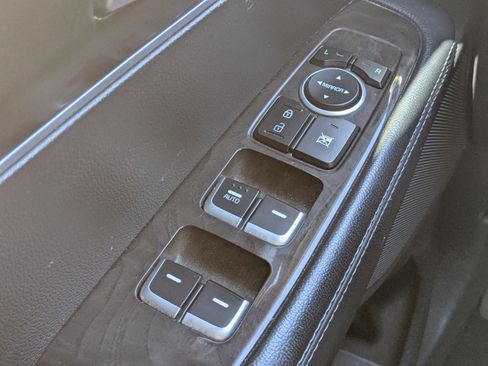Used 2017 Kia Sorento AWD image 24