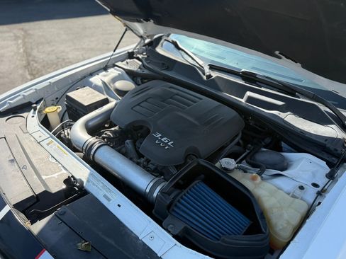 Used 2011 Dodge Challenger image 25