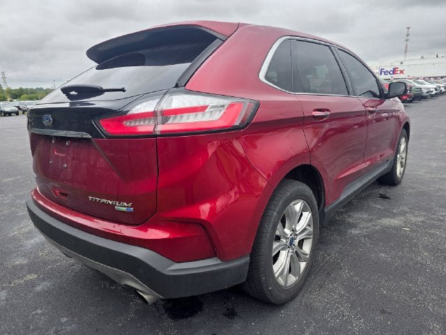 Used 2019 Ford Edge Titanium w/ Cold Weather Package AWD/4WD image 3