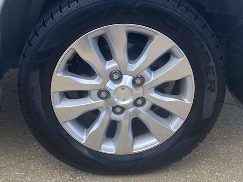 Used 2014 Toyota Sequoia Platinum RWD image 8