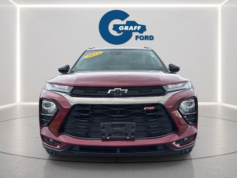 Used 2023 Chevrolet TrailBlazer RS w/ Sun and Liftgate Package image 2