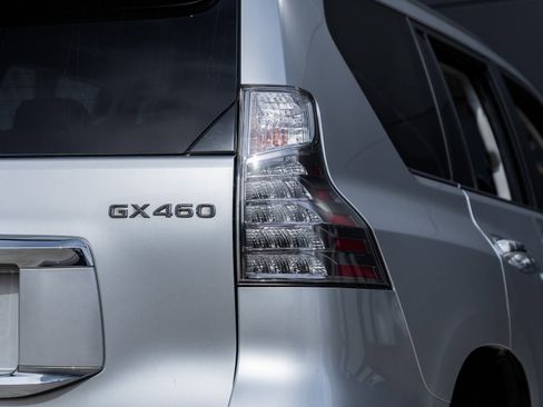 Used 2018 Lexus GX 460 image 12
