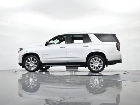 Used 2023 Chevrolet Tahoe High Country AWD/4WD image 41