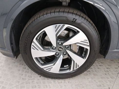 Used 2025 Audi Q6 e-tron Premium Plus w/ Premium Plus image 11