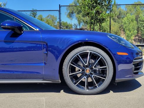 Used 2023 Porsche Panamera 4 Executive AWD/4WD image 11