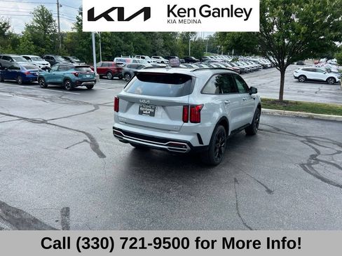 Certified 2023 Kia Sorento SX AWD/4WD image 11
